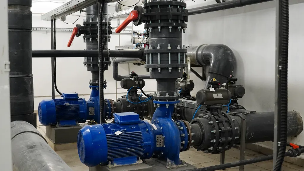 Монтаж системы водоподготовки - клапаны с приводами 3