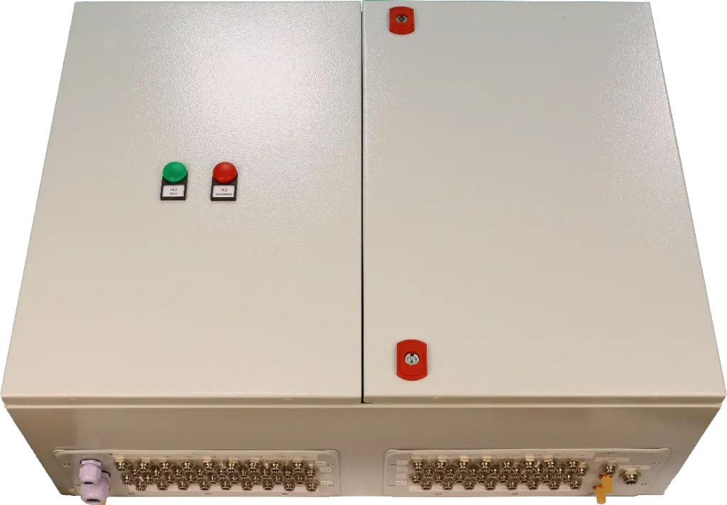 Шкаф управления двухдверный — закрыт